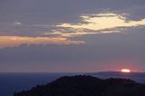 wschód słońca nad Rugią, widok z wyspy Hiddensee, Mecklenburg-Vorpommern, Niemcy