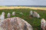 Kamienne kręgi, grobowiec w kształcie łodzi, Dania, Wyspa Hjarno, Kattegat