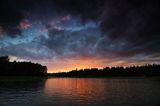 Zachód słońca na jeziorze Vattern, Weter, Hjortholmarna, Szwecja