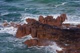 skały w La Corbiere Point, wyspa Jersey, Channel Islands, Anglia, Wyspy Normandzkie, Kanał La Manche