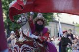 Cracow Lajkonik, taniec z flagą pod fliharmonią