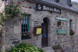 restauracja w Lezardrieux, nad rzeką Trieux, Bretania, Francja