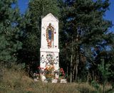 Kapliczka przydrożna koło Wólki między Lipnem z Sierpcem) , Mazowsze, Polska