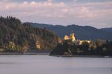 Zalew Czorsztyński, Zamek Dunajec w Niedzicy, Zapora w Niedzicy, Pieniny