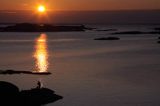 zachód słońca w archipelagu Norrpada, szkiery koło Sztokholmu, Szwecja