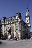 Nowy Sącz, Ratusz i pomnik Jana Pawła II