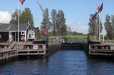 Śluza prowadząca do Oer Maritime Havn, wakacyjna wioska i port żeglarski, Jutlandia, Kattegat, Dania