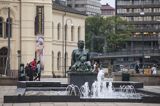 Rzeżba przed budynkiem ratusza, Oslo, Południowa Norwegia