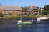 port w Pavilosta, Łotwa, restauracja i muzem Pavilosta harbour, Latvia