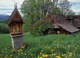 Chata i kapliczka w Olczy koło Zakopanego, Podhale i Tatry