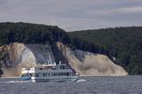 kredowe klify na wyspie Rugia, Park Narodowy Jasmund, Niemcy, statek wycieczkowy z Sassnitz