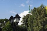 Ryga, pomnik Wolności, widok z parku, Łotwa