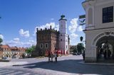 Sandomierz, na rynku, widok na ratusz