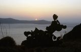 Santorini, Thira, Grecja, widok na wysepkę Kameni