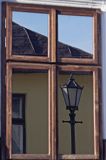 Stary Sącz, okno i latarnia uliczna