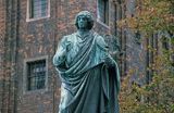 Toruń pomnik Mikołaja Kopernika