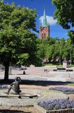 Fontanna, studnia i nowy kościół, plac targowy w Uusikaupunki, Finlandia, Zatoka Botnicka