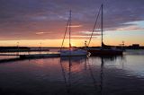 zachód słońca przy pomoście na wyspie Valassaaret, Archipelag Kvarken, Finlandia, Zatoka Botnicka