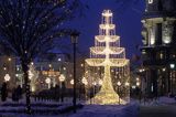 świąteczna iluminacja Warszawy, Trakt Królewski, Krakowskie Przedmieście, fontanna przed hotelem Bristol