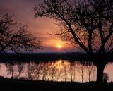 wschód słońca nad Wisłą koło wsi Kucerz 693 km rzeki
