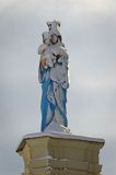 Ruiny klasztoru Karmelitów Bosych w Zagórzu, figura Matki Bożej z Dzieciątkiem