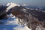 na Połoninie Wetlińskiej, Bieszczady, w tle Caryńska