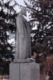 Zwoleń, pomnik Jana Kochanowskiego w parku na placu Jana Kochanowskiego, Miasto Jana Kochanowskiego